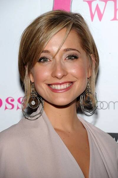 Allison Mack | Allison mack, Smallville actress, Smallville