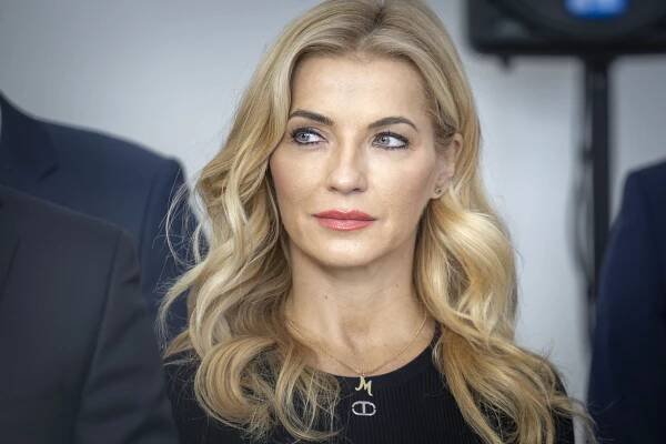 Z televizní hvězdy přes konspirace až do ministerského křesla. Kdo je možná slovenská ministryně kultury