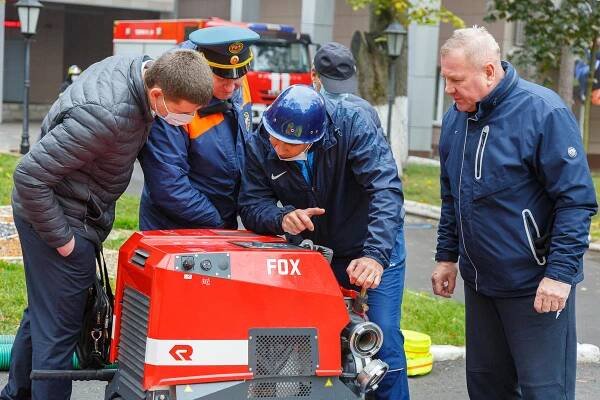 The Rosenbauer FOX 4 and Hydrofighter motor pumps were tested