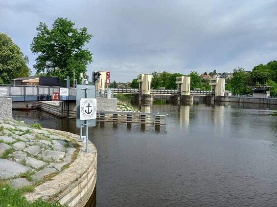 Na Vltavě zahájili novou sezónu, pluly lodě i hausbóty