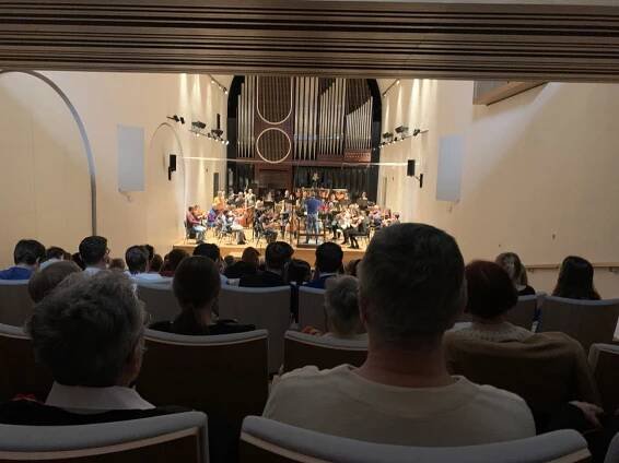 Návštěva koncertu Jihočeské filharmonie | Fotogalerie | Dobrá Voda u Č.Budějovic | Domovy | Ledax - Služby pro seniory a