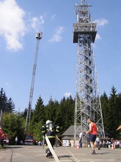 Andrlův Chlum patřil opět hasičům | POŽÁRY.cz - ohnisko žhavých zpráv | hasiči aktuálně
