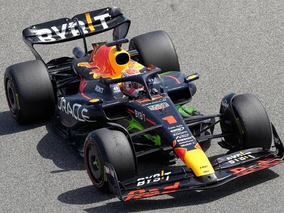 F1 testing: Max Verstappen sets pace again as pre-season begins in Bahrain with Carlos Sainz second in morning session