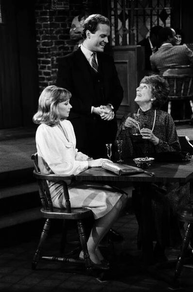 Nancy Marchand With Actors Dining Table Wallpaper