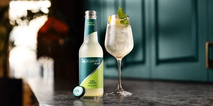 Cocktail-Rezept Limoncello Spritz - ORGANICS Bitter Lemon by Red Bull | The ORGANICS by Red Bull®