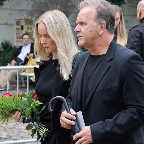 Pohřeb muzikanta Vaša Patejdla - Jakub Smolík