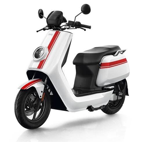 NIU NQi GTS bílý/červený lesklý upgrade 2023 - Pilsen Scooter Garage