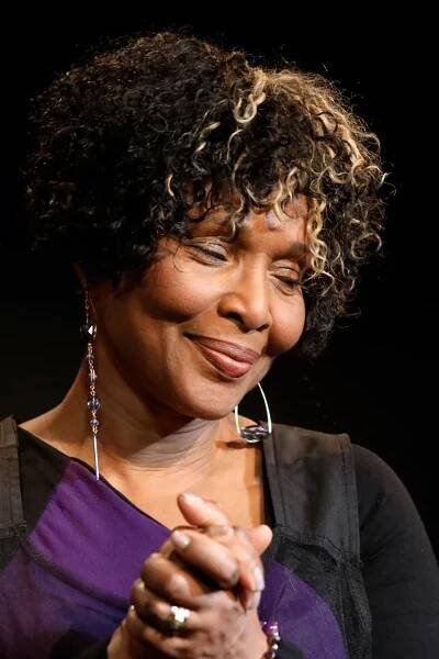 Suzzanne Douglas Memorial Fund — Luna Stage