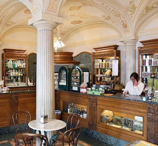 Bar Fratelli Nurzia | Torroni e dolci tipici in Piazza Duomo a L'Aquila