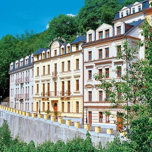 4* pobyt ve Varech se snídaní, wellness i atrakcemi - Obrázek 2