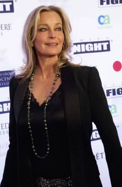 51 Most Stunning Women Celebrities Over 50 Year-Old