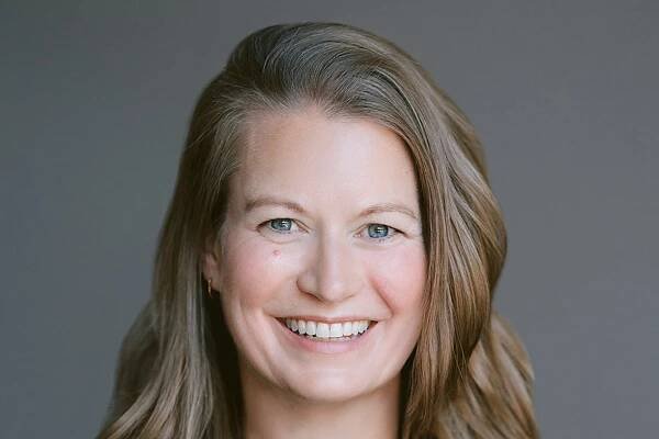 Amanda Breen - Author Biography | Entrepreneur - Page 18