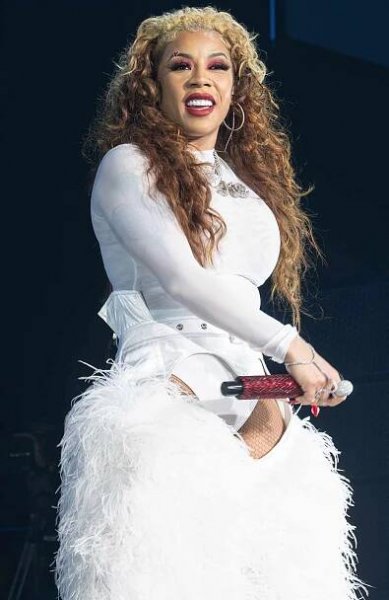 Keyshia Cole performs at Oakland Arena