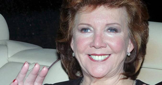 Zemřela slavná britská zpěvačka a moderátorka Cilla Black. Rodným jménem Priscilla White
