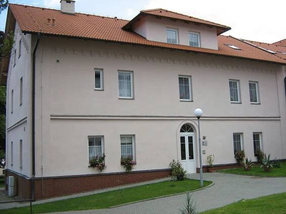 Dům s pečovatelskou službou - Kavárnička pro seniory - domov seniorů / seniocentrum