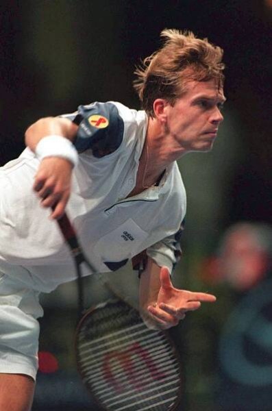 18 NOV 1994:  STEFAN EDBERG OF SWEDEN HITS ANOTHER BIG SERVE DURING HIS MATCH WITH BORIS BECKER OF GERMANY DURING THE ATP WORLD CHAMPIONSHIP IN FRANKFURT, GERMANY.  BECKER WON THE MATCH IN 3 SETS Mandatory Credit: Clive Brunskill/ALLSPORT