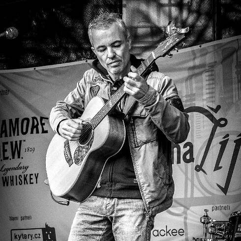 Michal Šnajdr & Adam Pavlíček - 4. listopadu 2021, 19:30 @ Café Svět, Mladá Boleslav