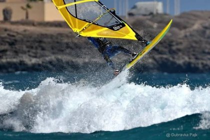 Absolutely love windsurfing - Sailing Photo