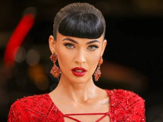 Megan Fox's Met Gala 2021 Hair Featured Blunt Bangs and an Ultra-Long Braid