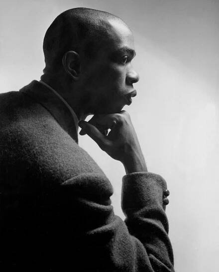 Geoffrey Holder, Dancer, Actor, Painter and More, Dies at 84 - The New York Times