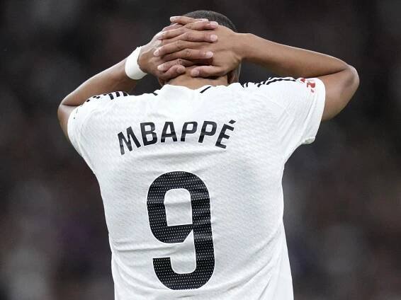 Kylian Mbappé: Plat a přestup z PSG do Realu Madrid