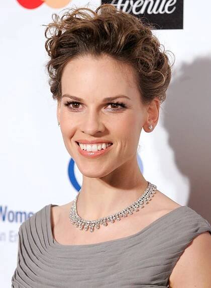 Hilary Swanková maminkou: Ve 48 letech porodila dvojčata