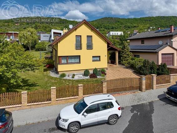Prodej rodinného domu, 215 m2, Beroun, ulice Vinařská, okres Beroun