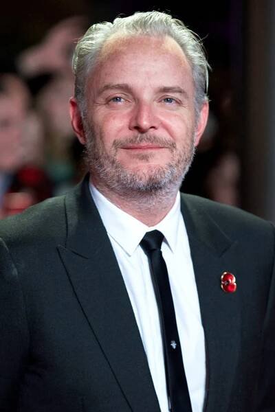 ‘The Hunger Games: Catching Fire’ World Premiere Lights Up the Red Carpet
