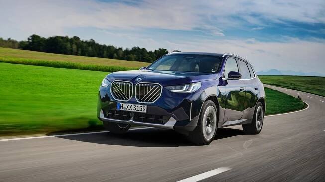 Výborné, na některé detaily si ale budete chvíli zvykat. BMW uvádí novou X3 i řadu 1