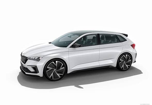 Škoda Vision RS má karosérii hatchback s rozměry vozů nižší střední třídy