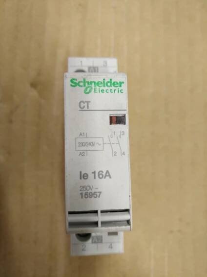 Schneider stykač CT 16A  / 25A 1P 2P 3P 230/240V