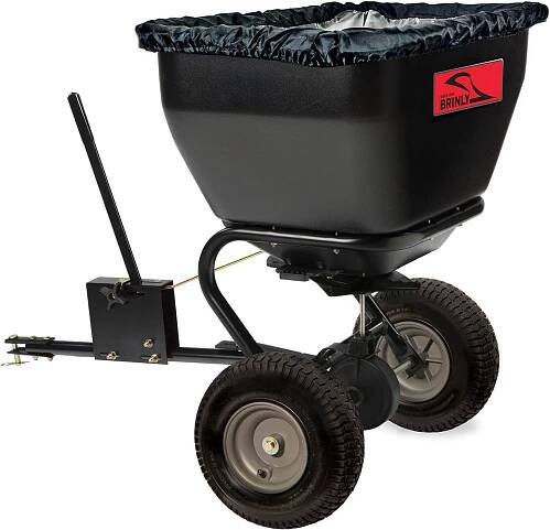 Brinly BS36BH, 175 lb, černý vlečný rozmetač vysílání