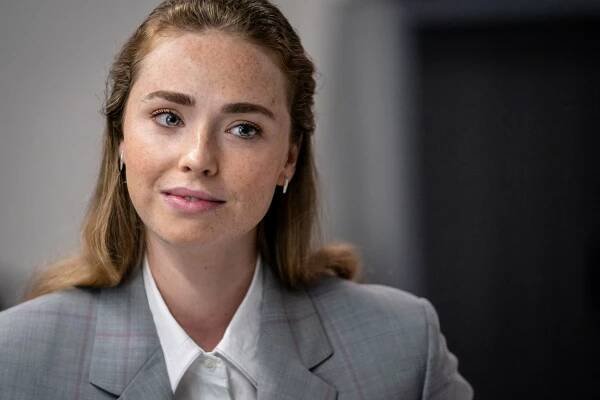 Freya Mavor - Sektor - Notting Hill - Z filmu