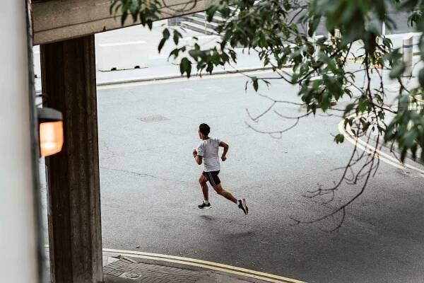 Fueling Your Brain to Run (and Live) Better