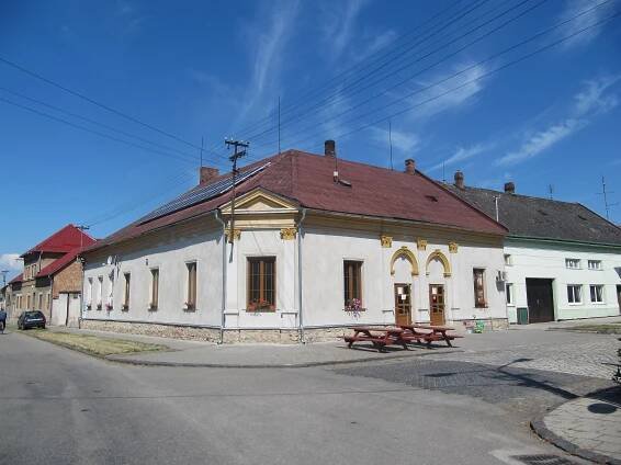 Soubor:Kyselovice, prodejna.jpg