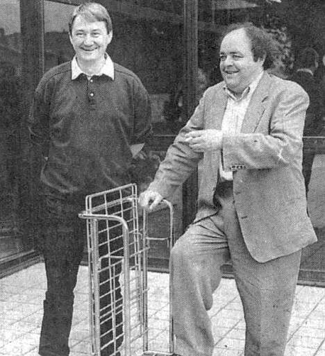 Soubor:Alain Meilland Jacques Villeret tournée la contrebasse 1993.jpg – Wikipedie