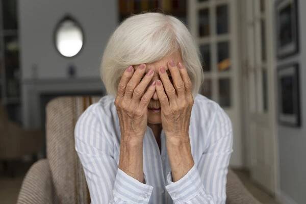 Alena (54 let): Děti odešly z domu a já netuším, co teď dál se životem, přijde mi, že jsem ztratila smysl!