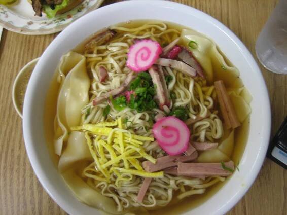 The Best Local Style Saimin? Shige's Fo' Shizzle! - e-Hawaii