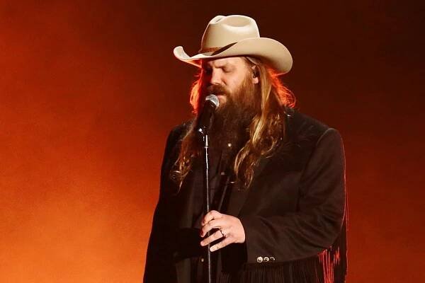 Chris Stapleton's 'Starting Over' Begins a New, Unwritten Chapter