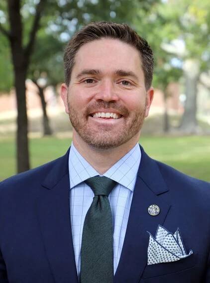 D. C. Reeves