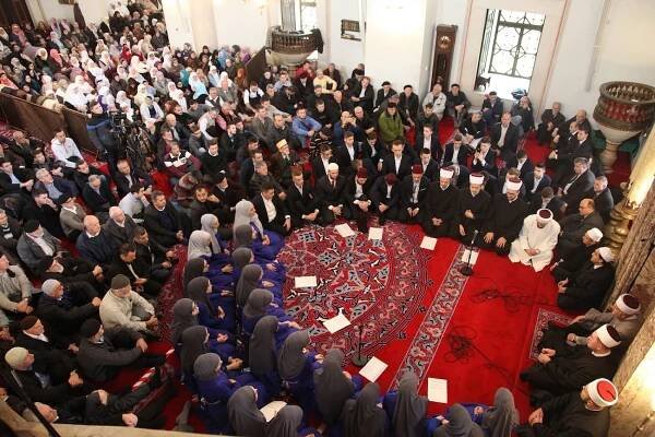 15 THIS WORLD AND THE HEREAFTER — POD NEBOM VEDRE VJERE - Islam i Evropa u iskustvu Bosne ENG