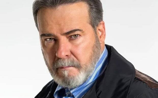 César Évora - Telenovely.net ... vše o telenovelách na jednom místě