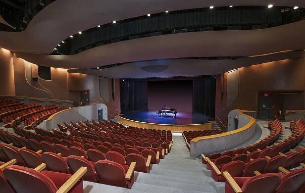 Theatre,
© Canadian Museum of History
IMG2016-0264-0004-Dm
