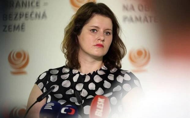 „Něco se stalo.“ Zdroje popisují zákulisní jednání mezi Konečnou a Maláčovou