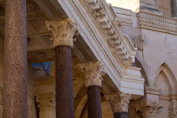 Prozkoumejte Diokleciánův palác: Nadčasové místo UNESCO ve Splitu
