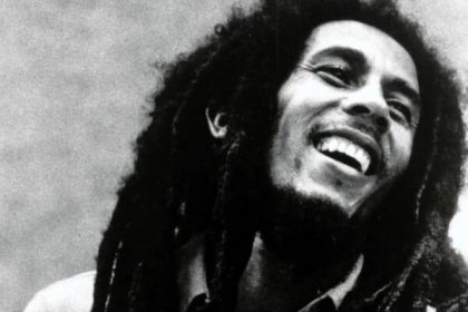 Bob Marley: Slavnému reggae hudebníkovi usilovali o život, nakonec zemřel na rakovinu. Měl v tom prsty někdo cizí?