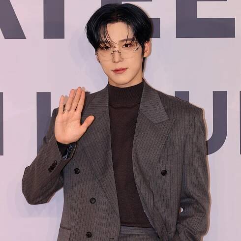 ATEEZ Member Yunho Uses This Trending Fragrance