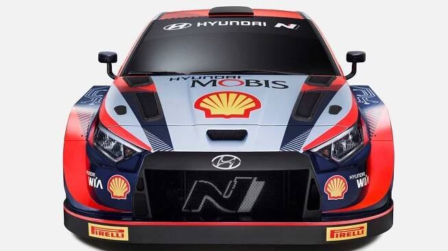 Také rallyové speciály šampionátu WRC budou letos hybridy. Takto vypadá Hyundai