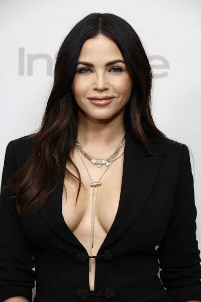 Jenna Dewan Wore a Plunging Blazer for Her First Post-Baby Red Carpet at InStyle's Imagemaker Awards