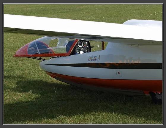 SZD-32 Foka 5 (D-1226), letiště Brno-Medlánky